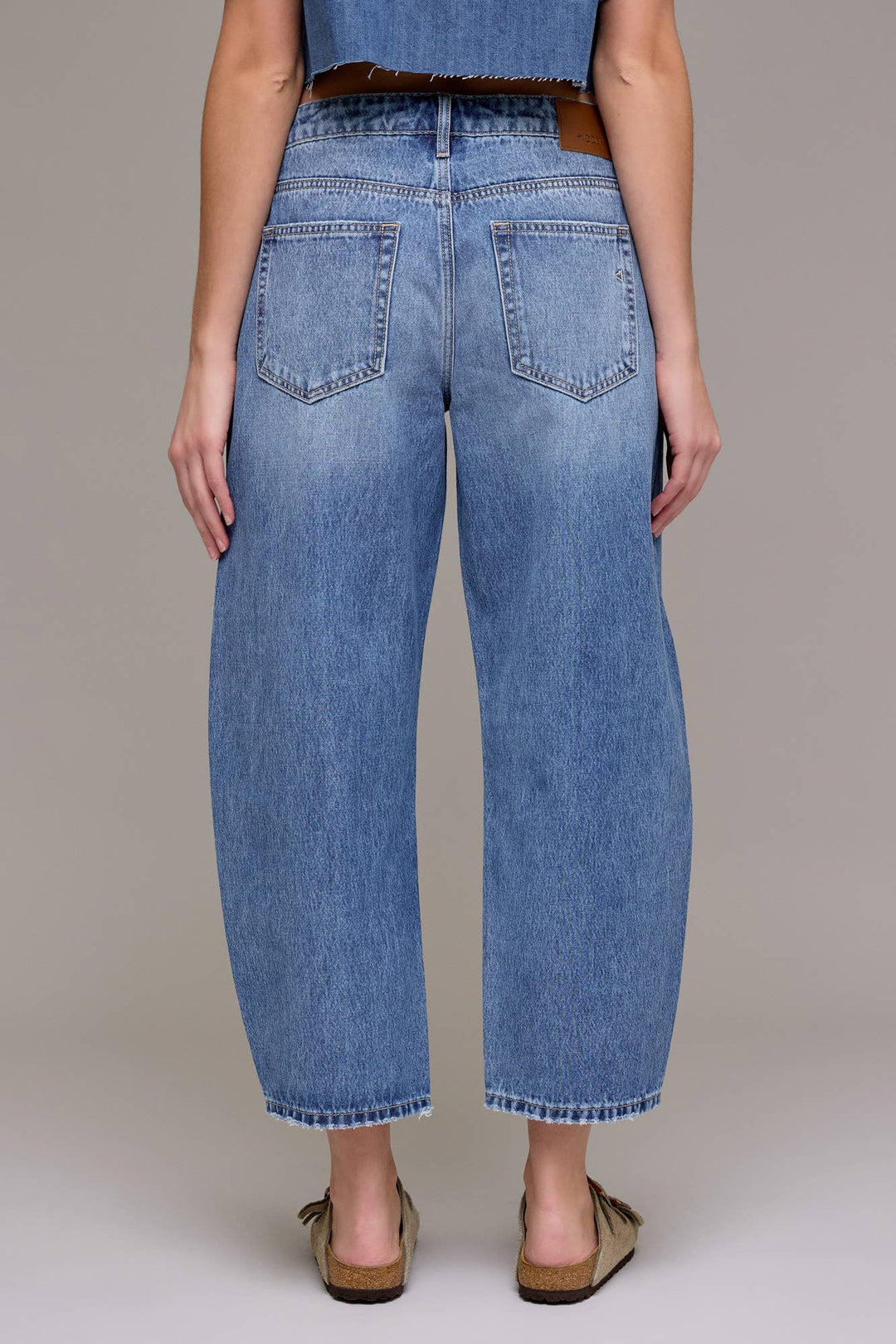 Hidden jeans | Medium Dark 25" Inseam Crop Barrel Jean