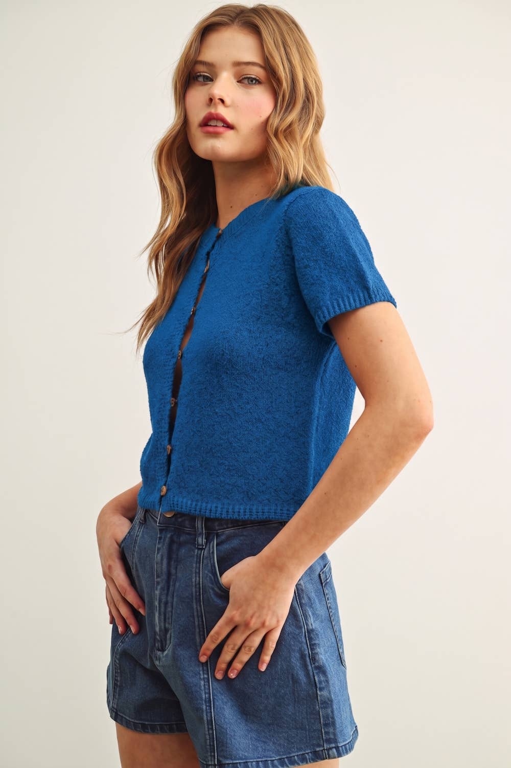 Miou Muse | Multi Button Detailed Short Sleeve Top