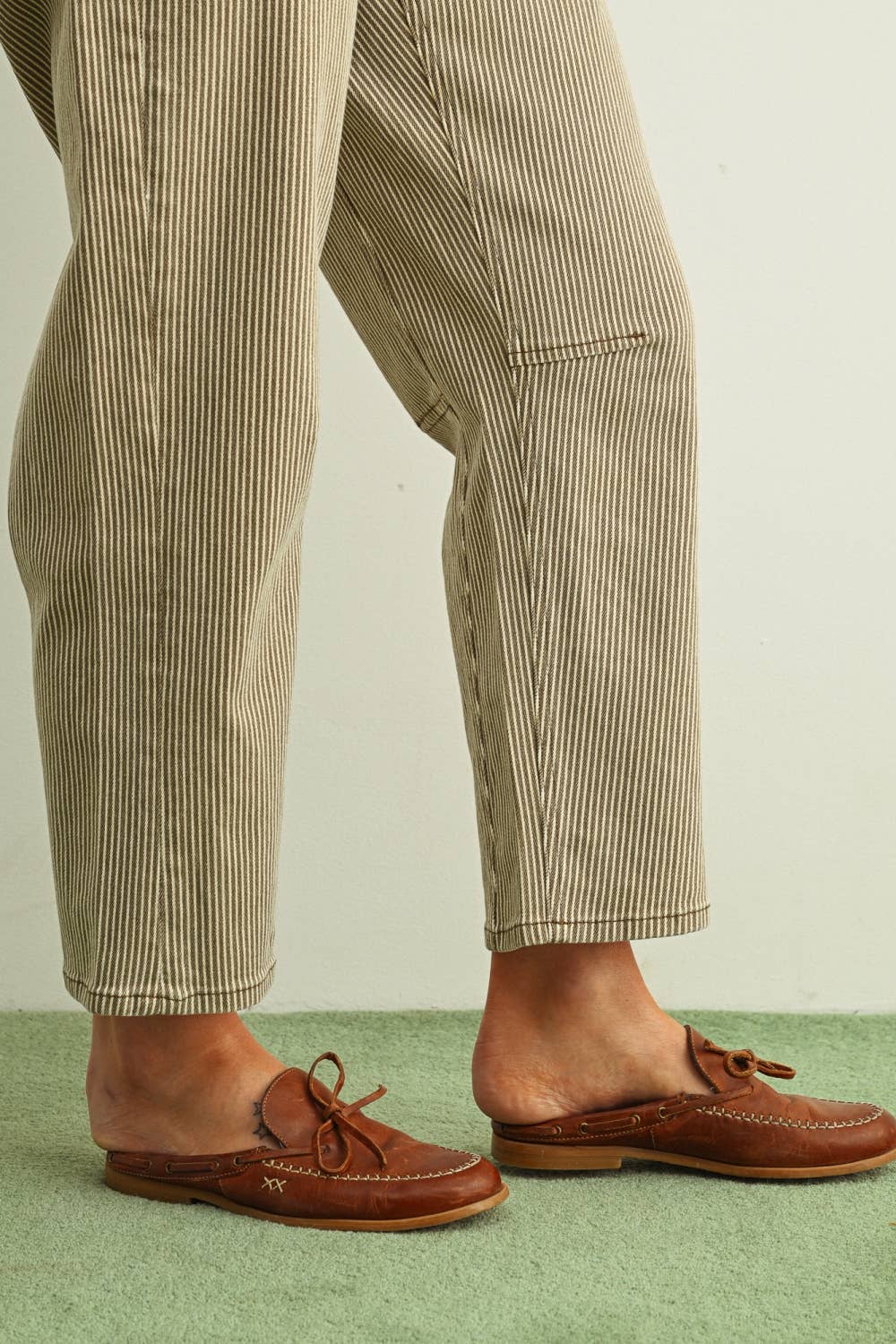 Miou Muse | Striped Pattern Washed Barrel Pants With Tie Belt