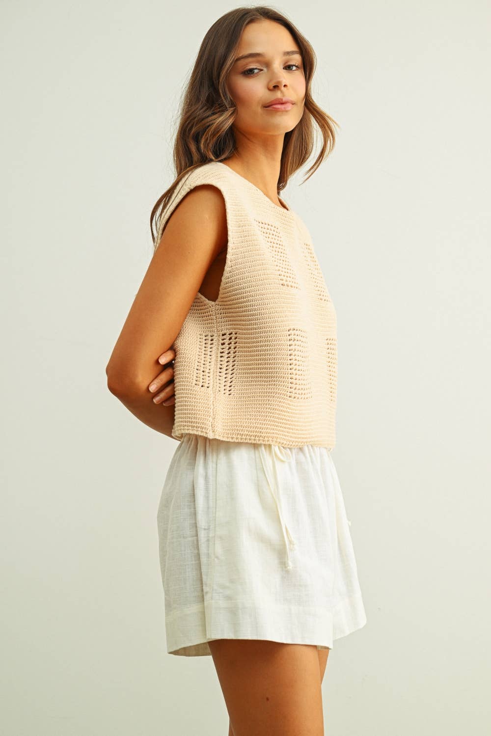 Miou Muse | Round Neck Crochet Crop Top