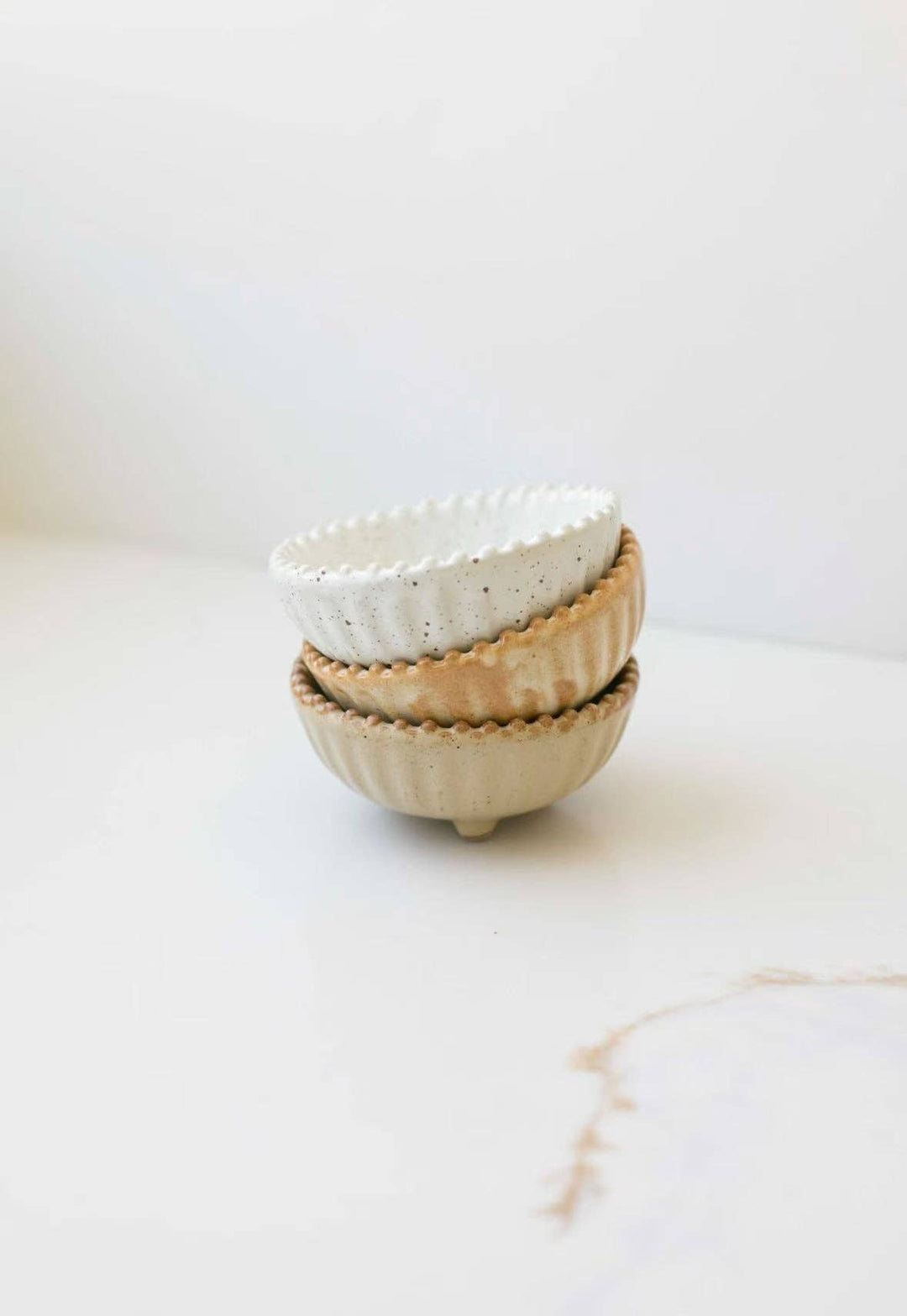 Fodery | Ruffled Edge Ceramic Pinch Bowls