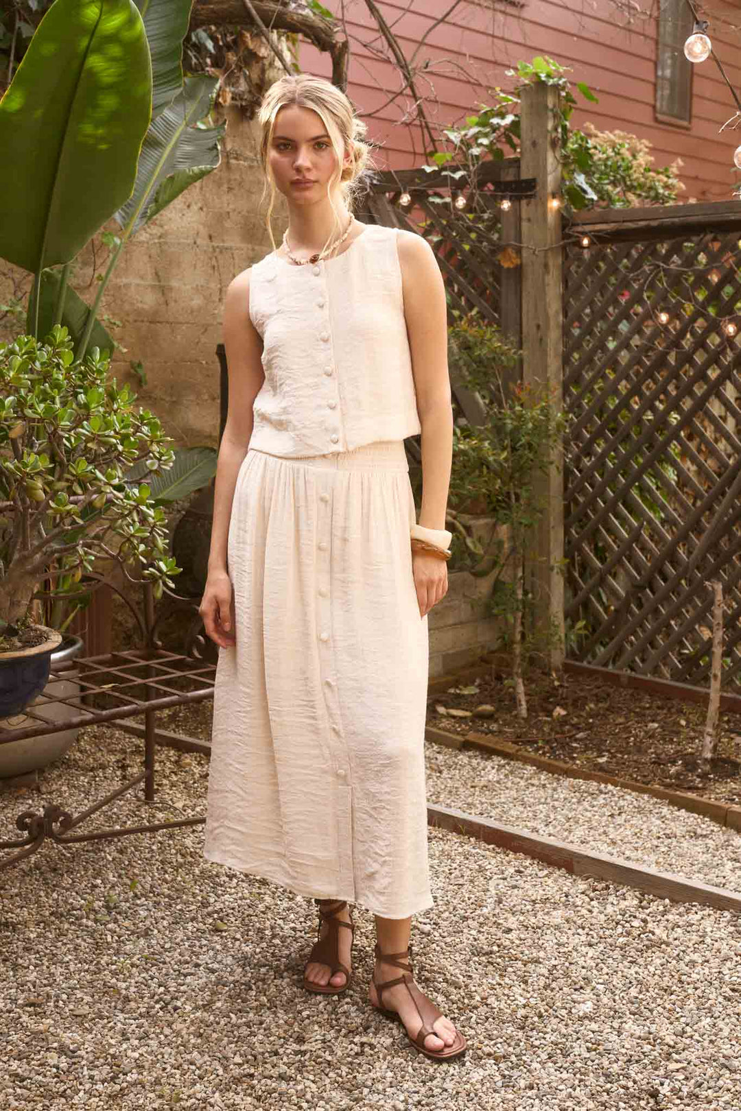 Blu Pepper | Textured Button Down Sleeveless Top