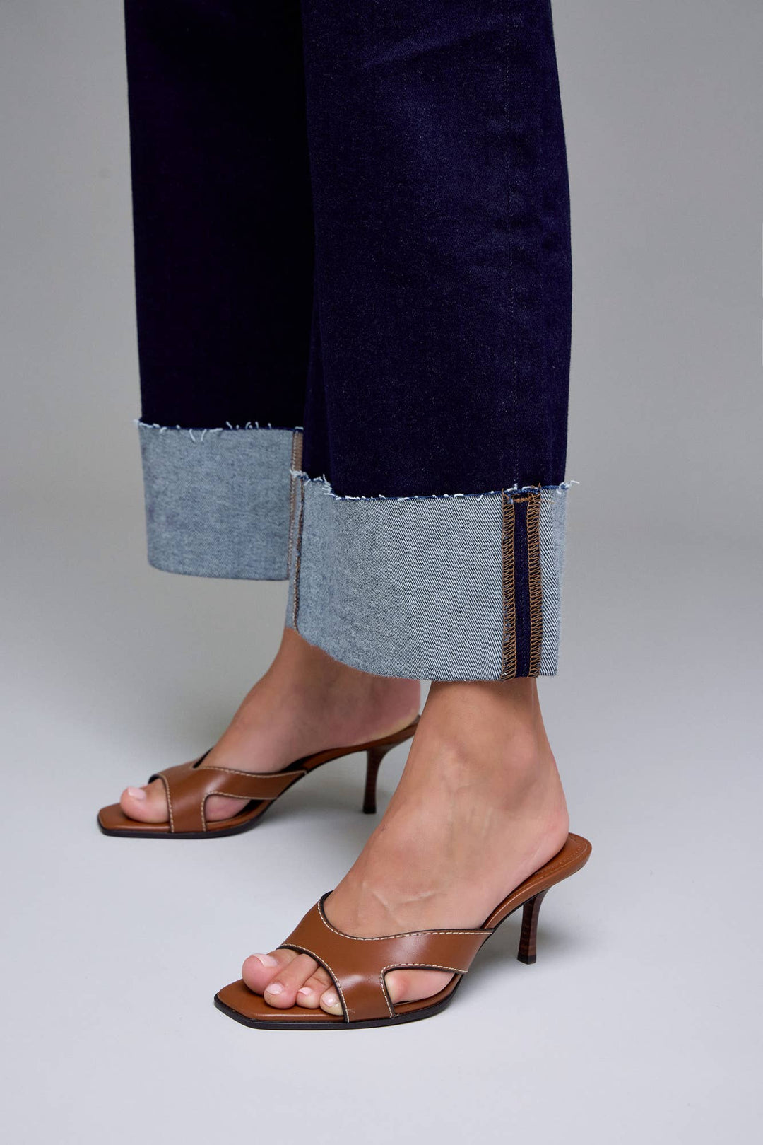 Hidden Jeans | Rinse Wash Cuffed 28" Inseam Wide leg