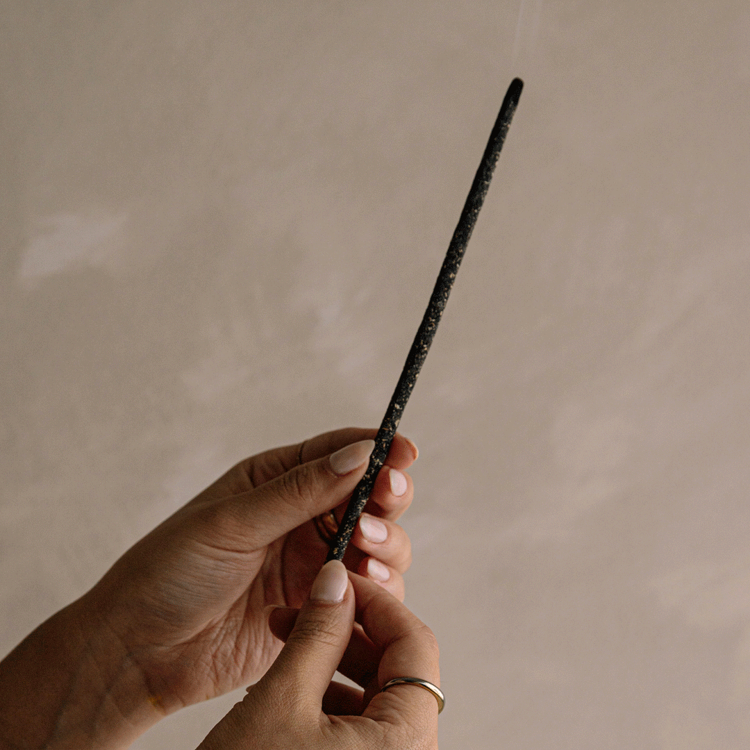 Cedar and Myrrh | Lavender Incense Sticks – 7 Hand-Rolled Sticks from Peru