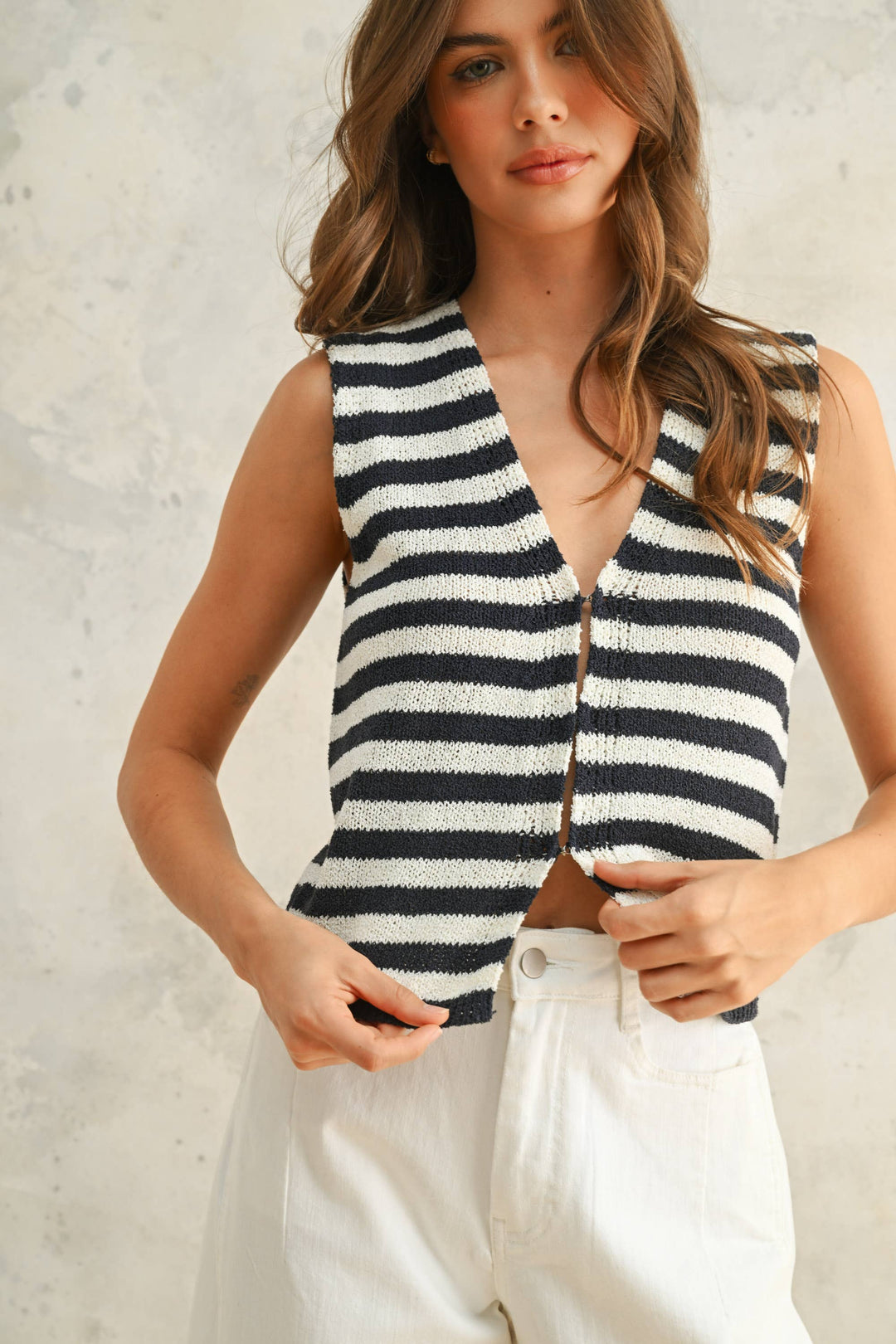 Miou Muse | Light Weight Hook and Eye Closure Tank Vest