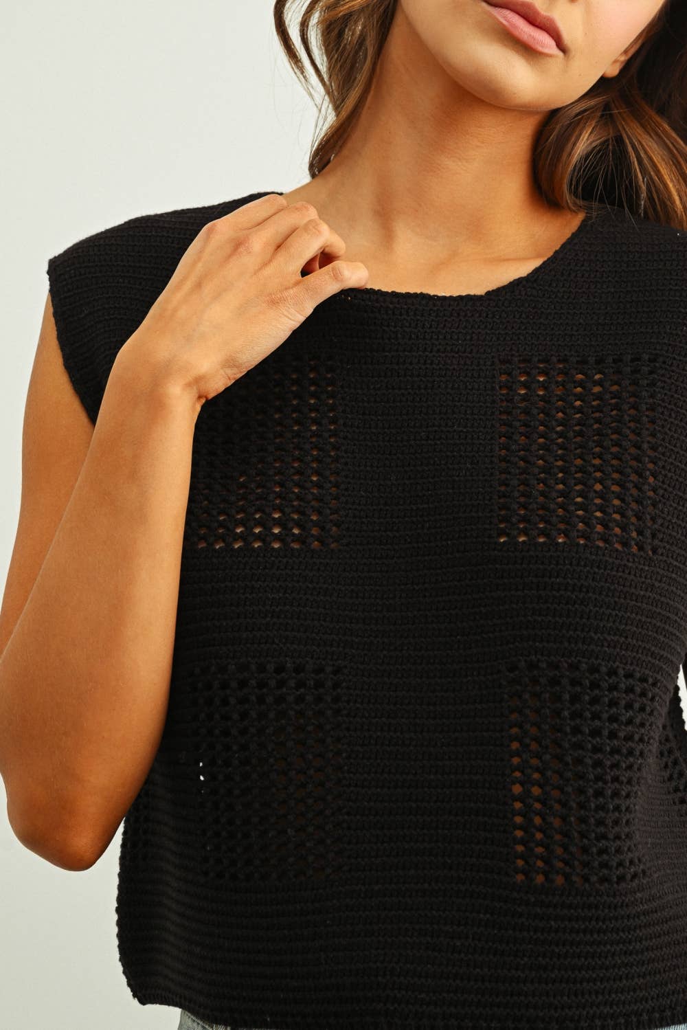 Miou Muse | Round Neck Crochet Crop Top
