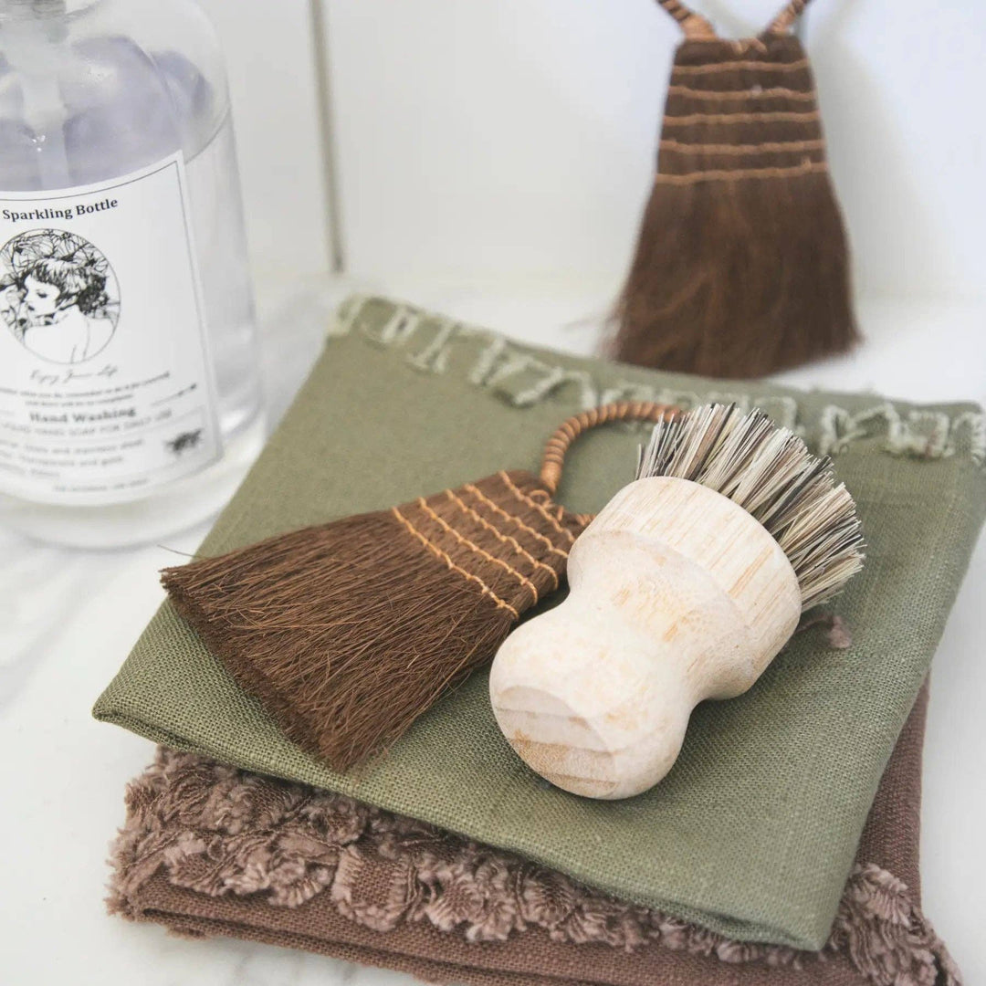 fodery | Wood Palm Brush
