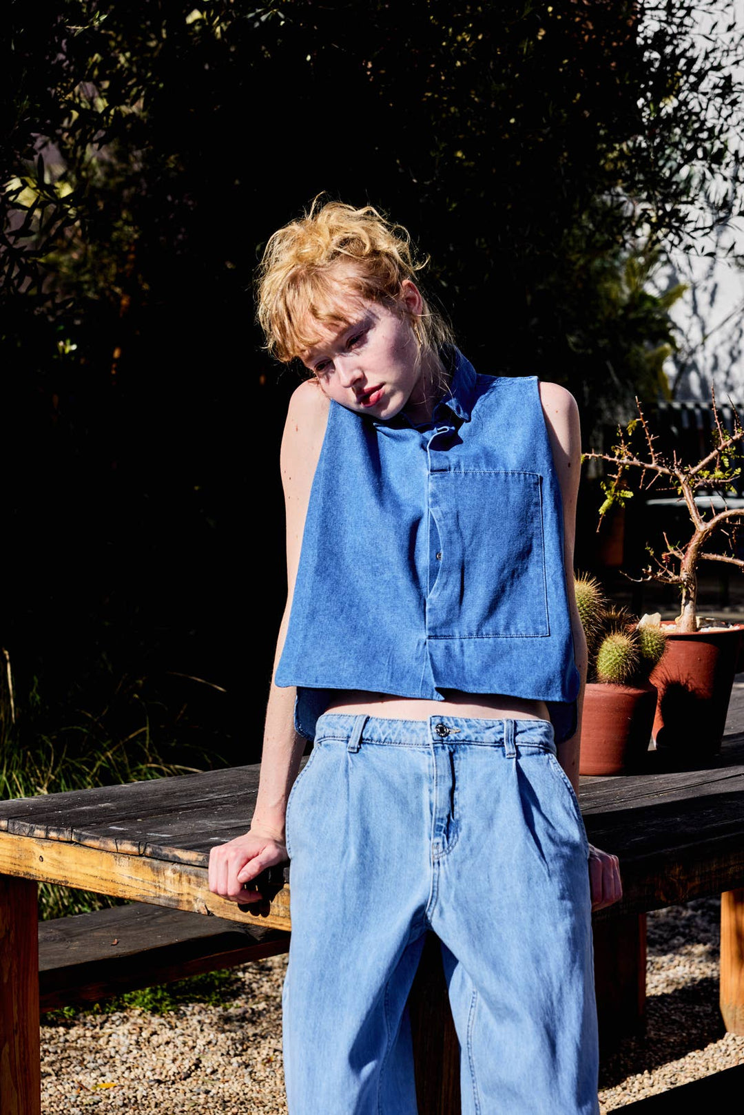 Lara Daisy | Collared Button Down Sleeveless Denim Top