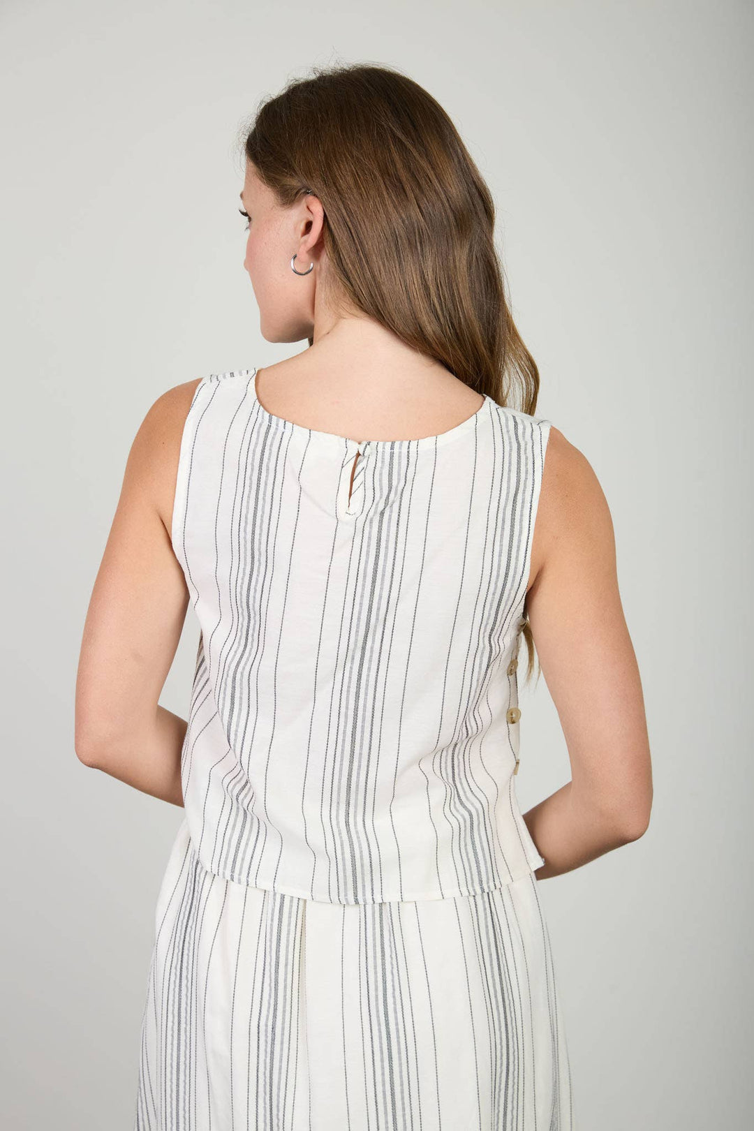 Blu Pepper | Striped Sleeveless Side Button Detail Top