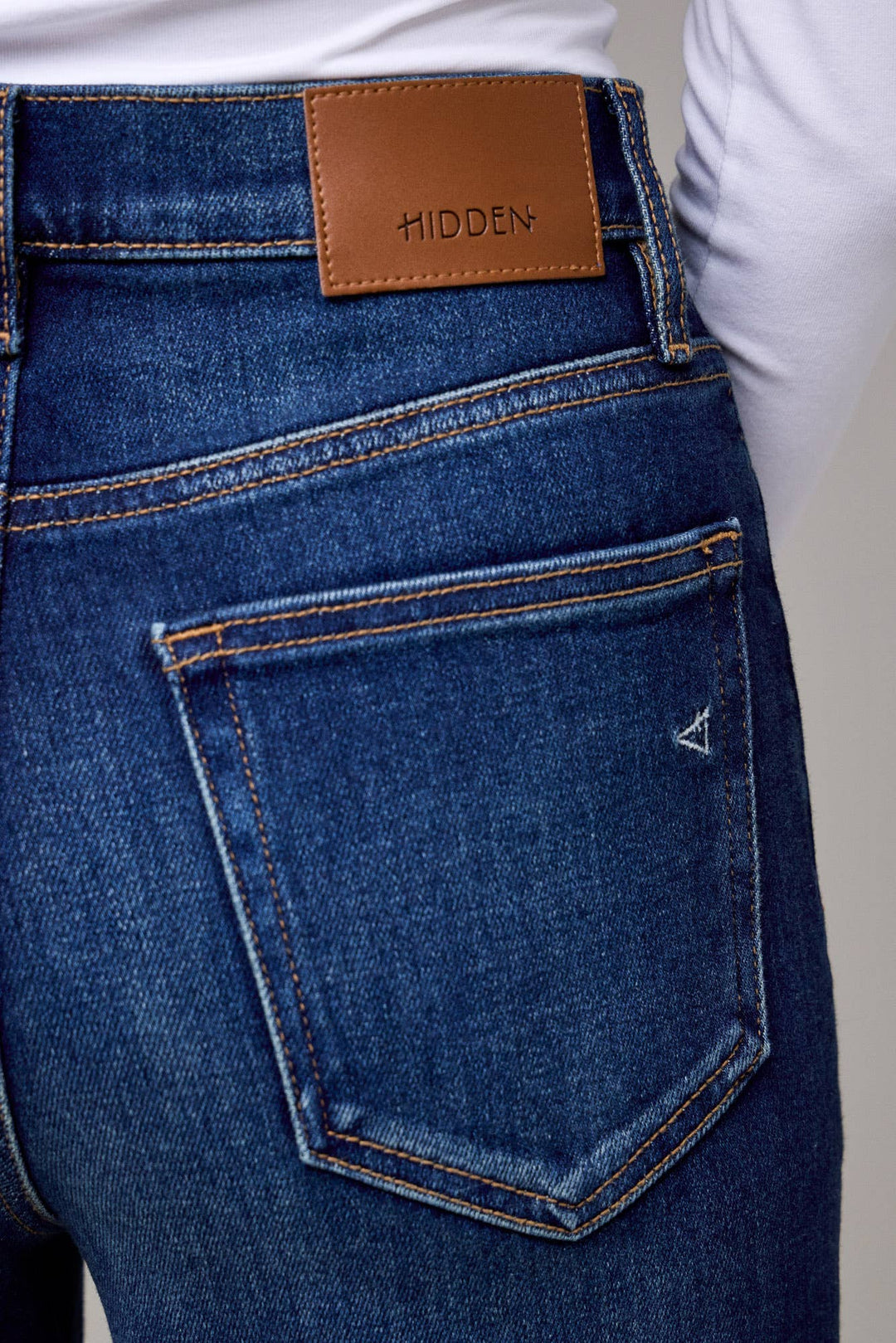 Hidden Jeans | Clean Stretch Dad Jeans